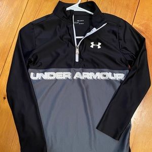 Boys Under Armour 1/4 zip up Youth Medium